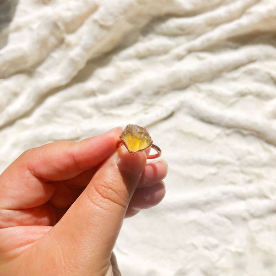 Load image into Gallery viewer, Citrine ring in hand
